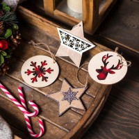 Украшение новогоднее "Red deer",диаметр 9 см , фанера, бежевый, красный