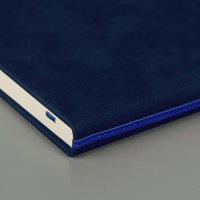 Ежедневник недатированный Muse, темно-синий, А5, с декоративной полосой синий ройал, блок в линейку
