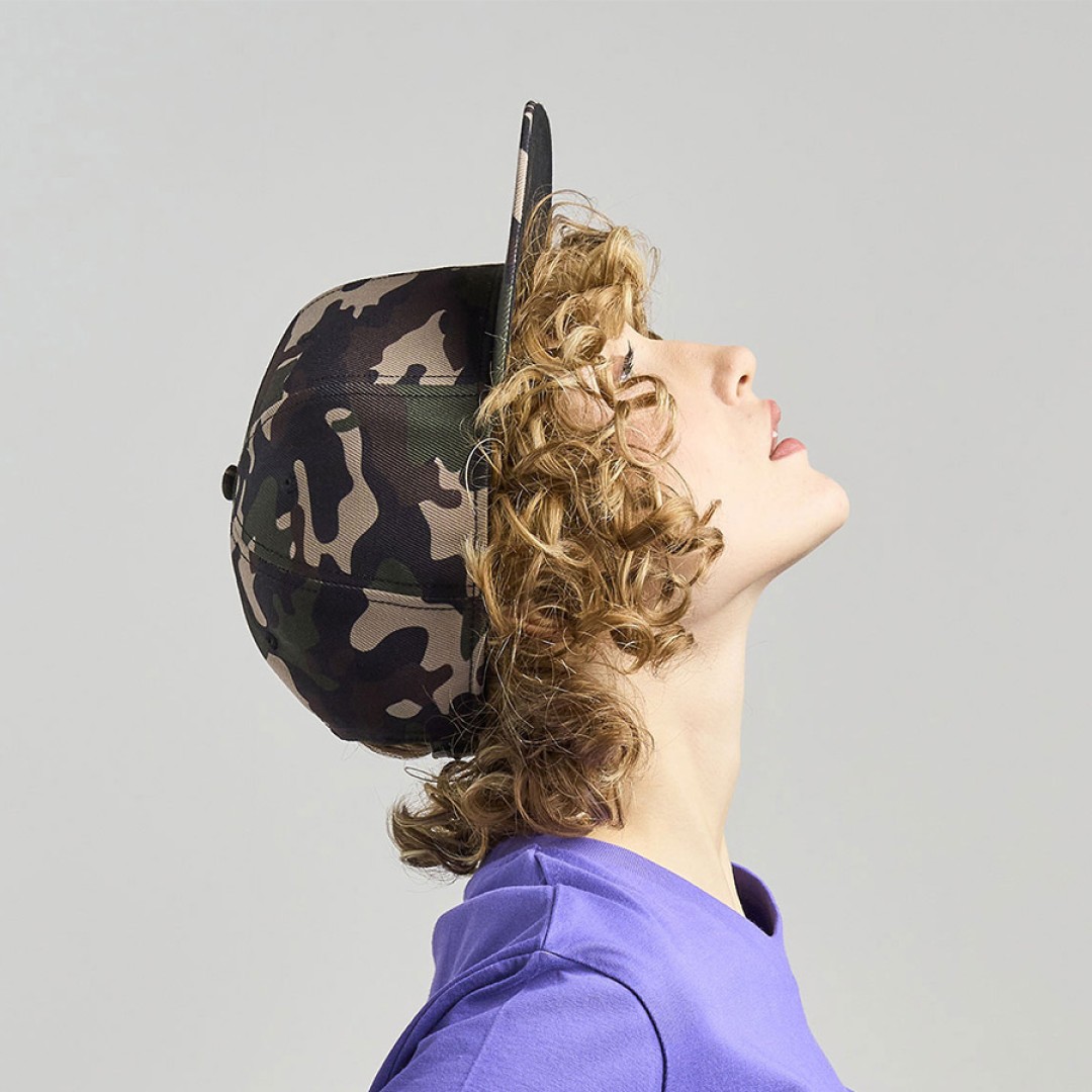 Бейсболка "SNAP BACK-S", 6 клиньев, пластик. застежка, белый, 100% перераб. полиэстер, 300 гр/м2