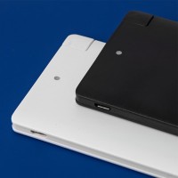 Универсальный аккумулятор Slimus 2.5 (2500 мАч), белый, 9,6х6.2х0,66 см