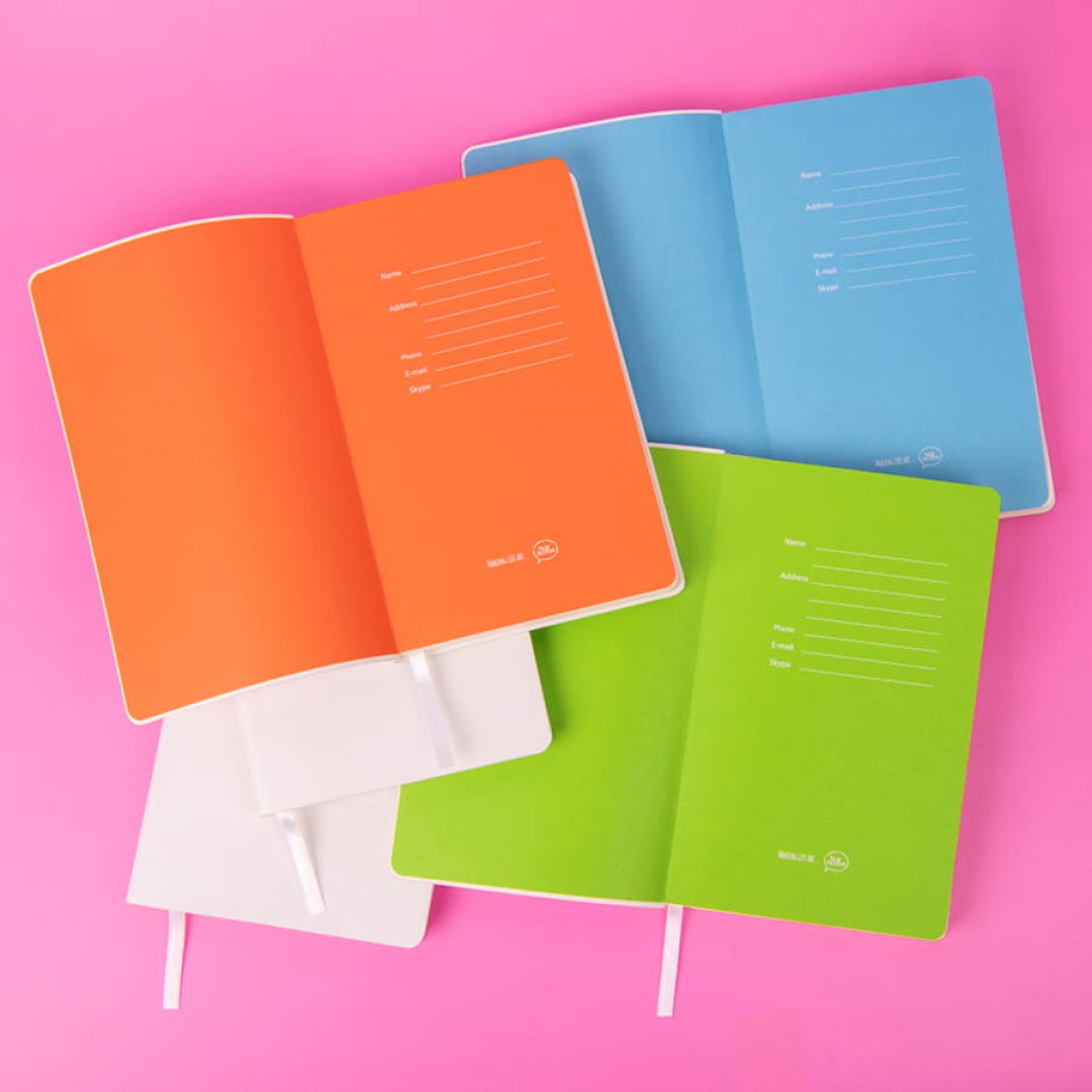 Бизнес-блокнот FUNKY SNOW, 130*210 мм, белый с оранжевым форзацем, мягкая обложка, блок в точку