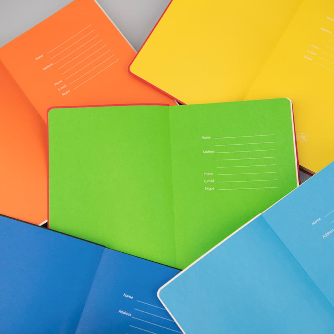 Бизнес-блокнот FUNKY SNOW, 130*210 мм, белый с оранжевым форзацем, мягкая обложка, блок в точку