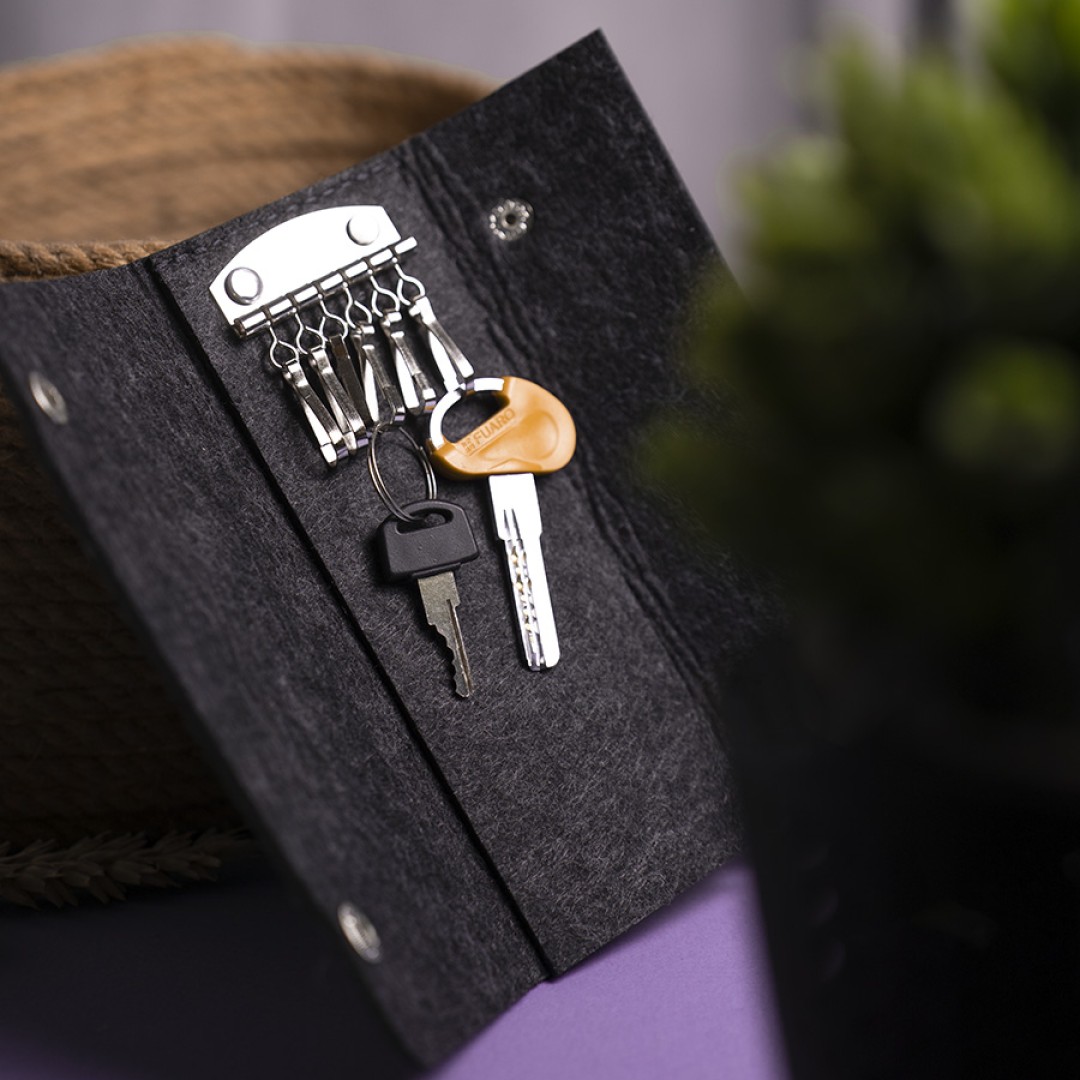 Ключница FELTY 10 х 17,3 см, темно-серый, RPET фетр