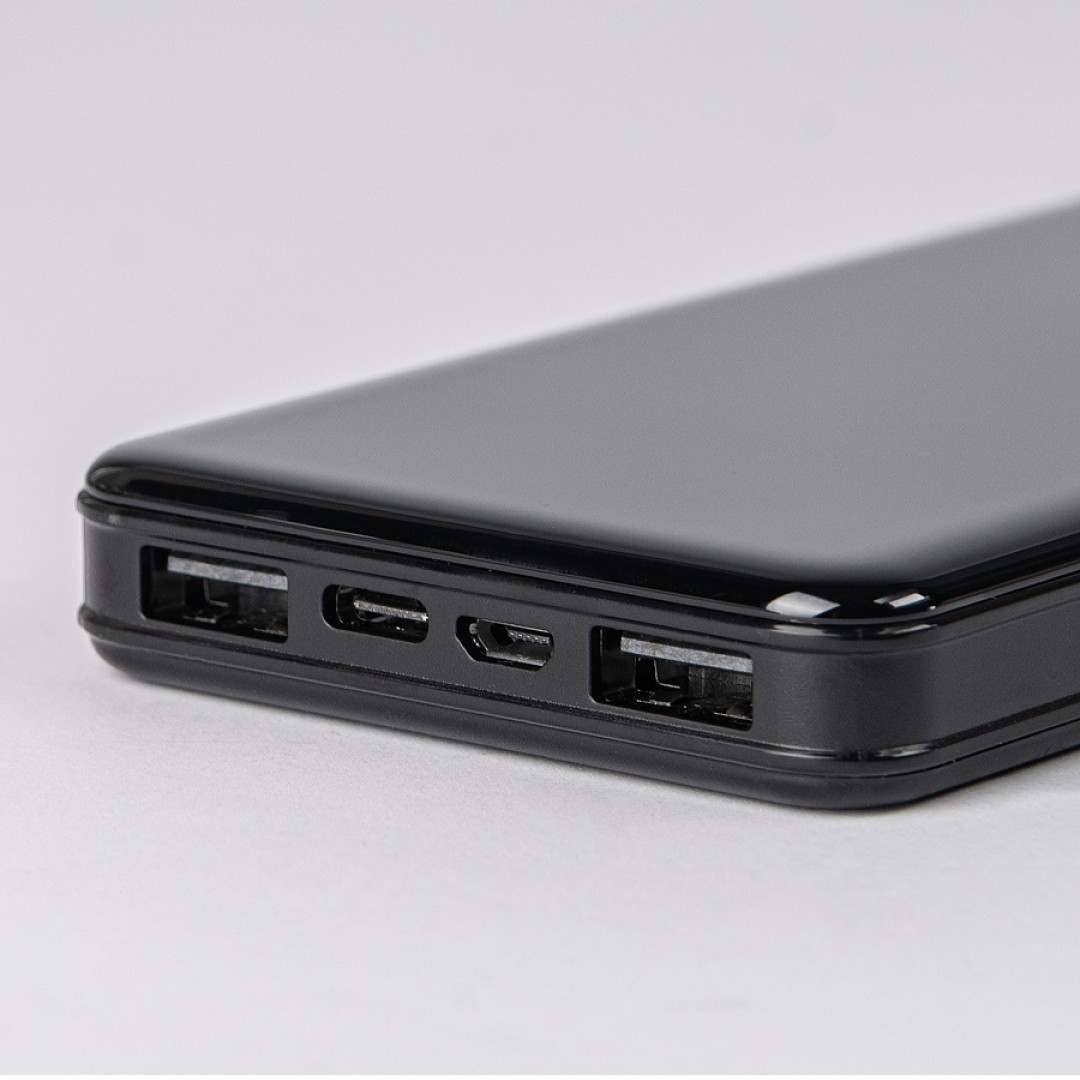 Универсальный аккумулятор Sleek 10 (10000 мАч), черный, 14х6.8х1,5 см