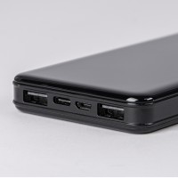 Универсальный аккумулятор Sleek 10 (10000 мАч), черный, 14х6.8х1,5 см