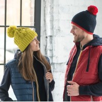 Шапка VOGUE,  белый, верх: 100% акрил, подкладка: 100% полиэстер