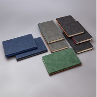 Ежедневник недатированный Muse, зеленый, А5, с декоративной коричневой полосой, блок в линейку