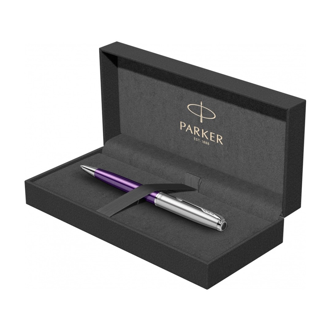 Шариковая ручка Parker Sonnet Essentials Violet SB Steel CT, цвет чернил black, перо: M, в подарочной упаковке.