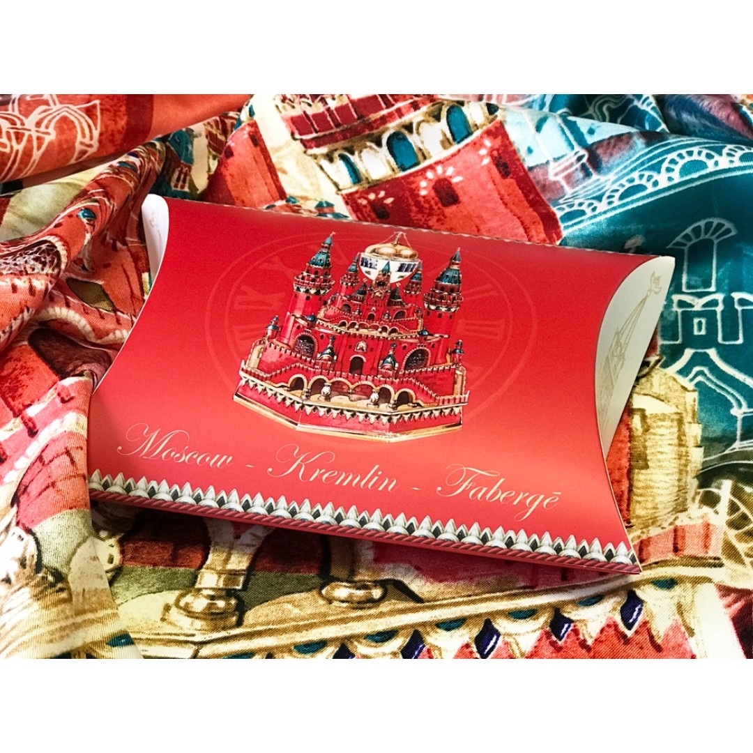 Платок "Кремль - Москва - Фаберже"