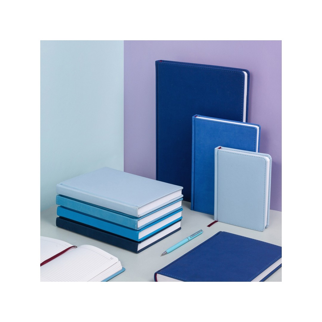 Ежедневник недатированный А4 «Velvet», темно-синий navy