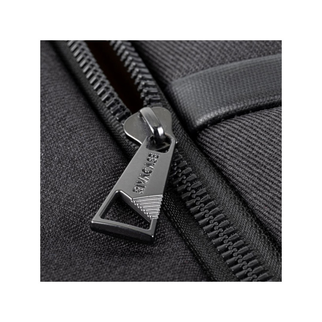 RIVACASE 8164 black ECO рюкзак для ноутбука 17.3" / 4
