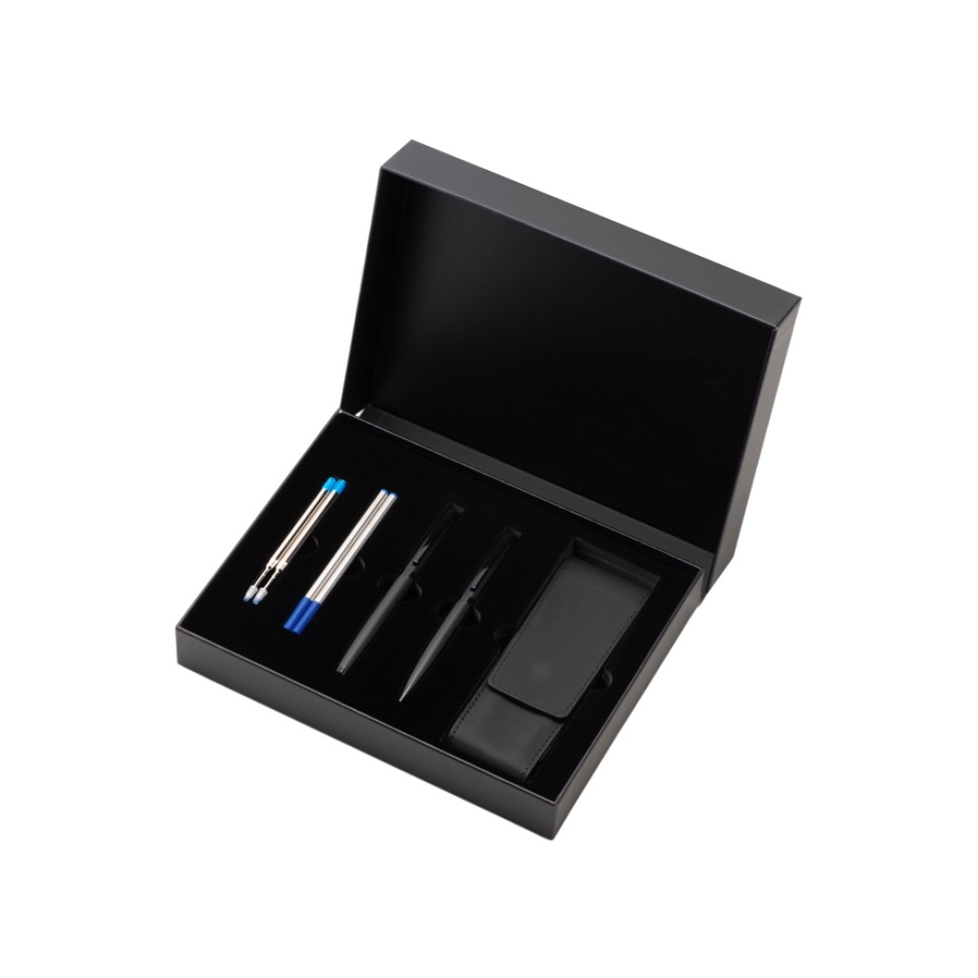 Подарочный набор ручек "Dumas": ручка шариковая и роллер, 4 стержня (2 шариковых, 2 роллера), футляр