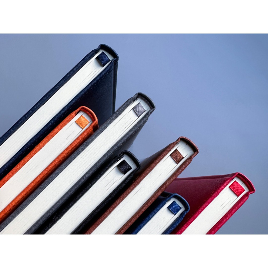 Ежедневник недатированный А5+ "Classic", графитовый серый