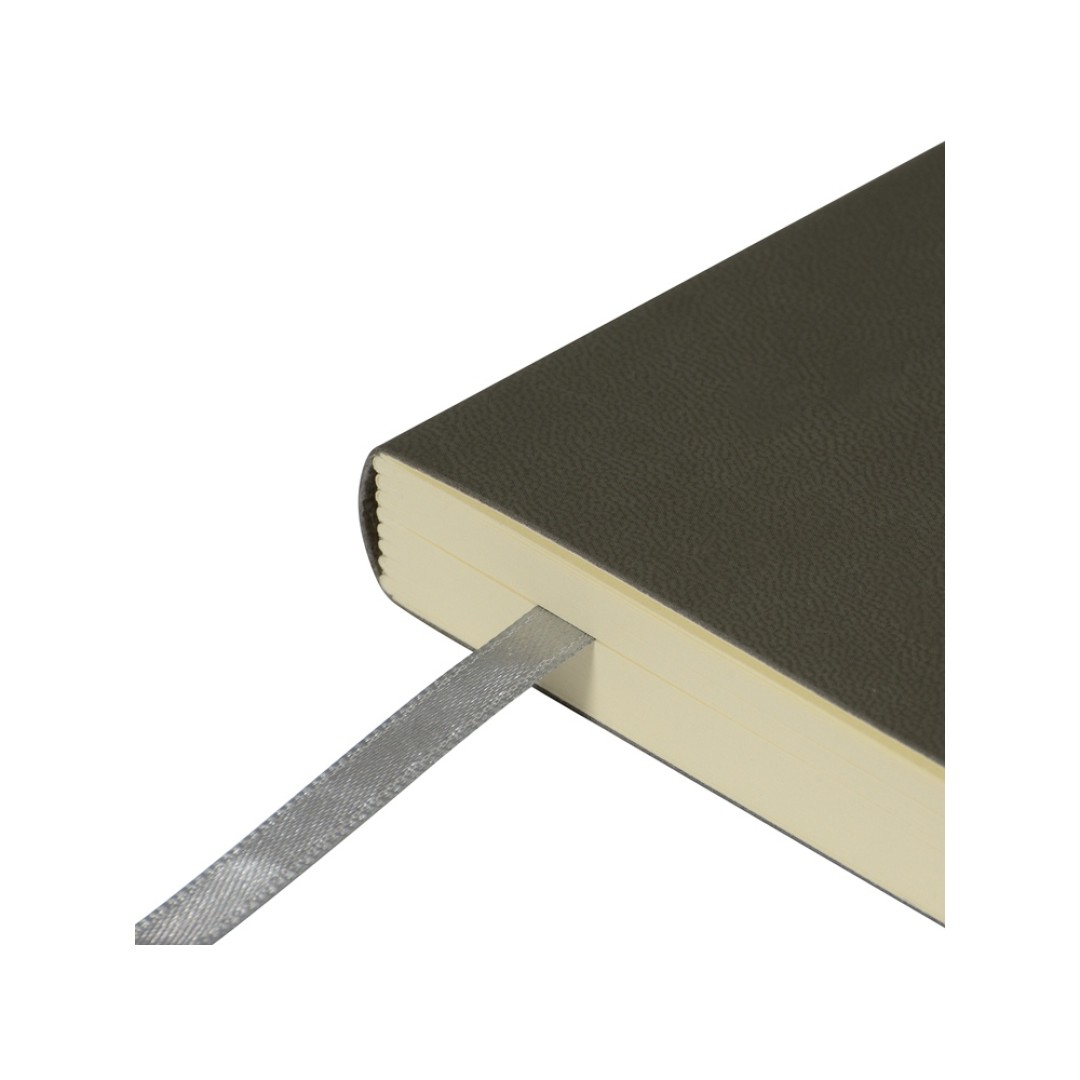 Скетчбук "Sketch & Art" в мягком переплете 145х145 мм, 100 л. бежевой бумаги 100 гр., серый