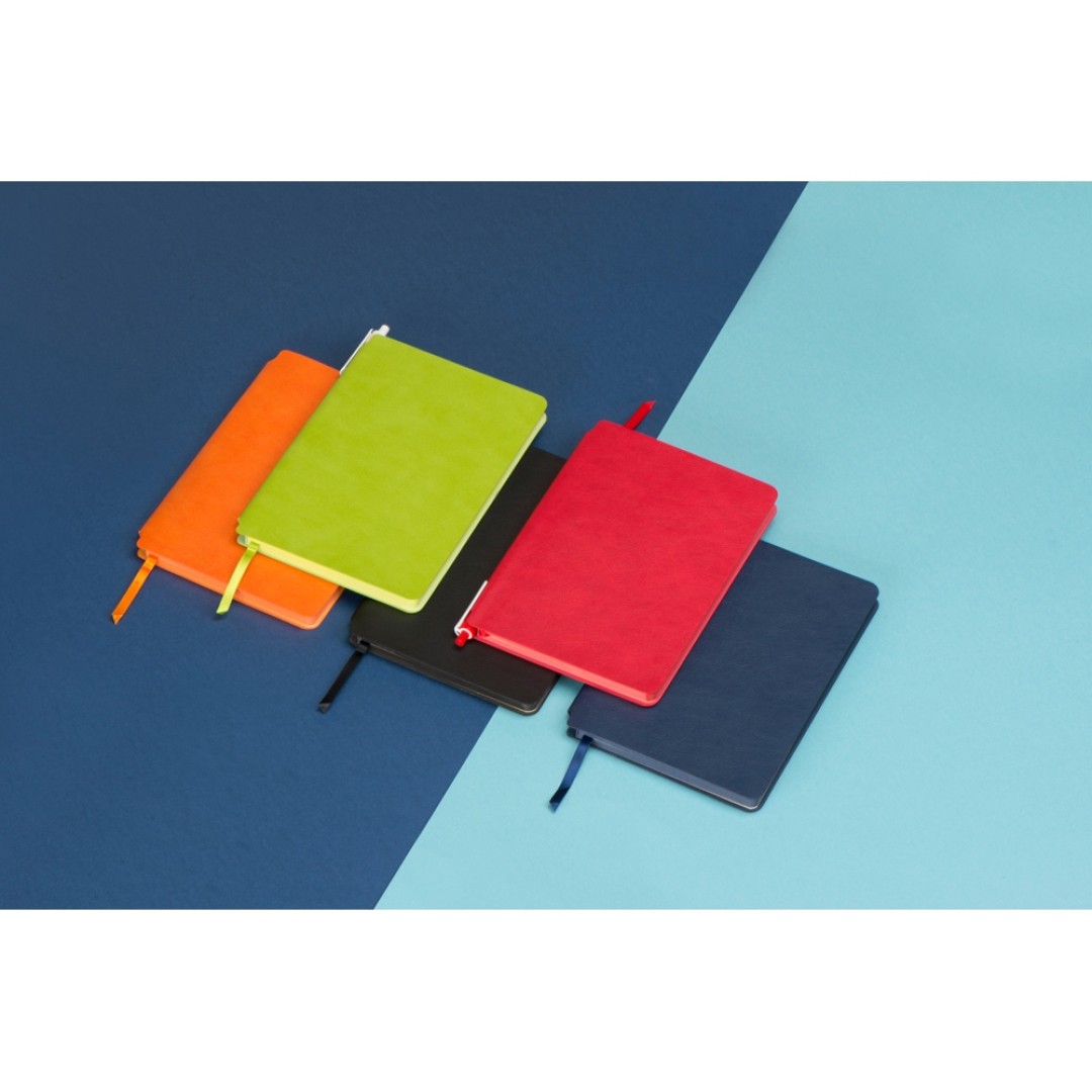 Блокнот «Notepeno» 130x205 мм с тонированными линованными страницами, черный (Р)