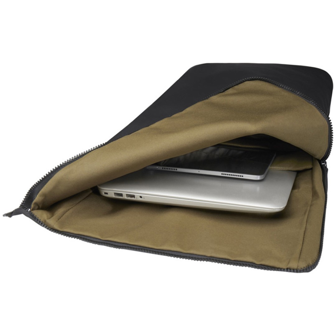 Рюкзак для ноутбука 15,6" Turner объемом 12 л со сворачивающимся верхом, изготовленный из переработанных материалов по стандарту GRS - сплошной черный