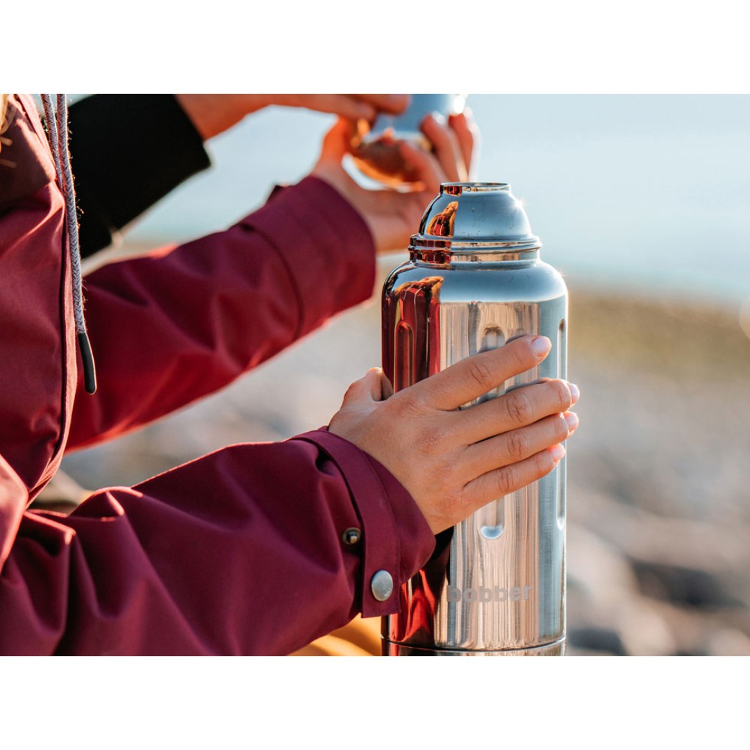 Термос для напитков, вакуумный, бытовой, тм "bobber". Объем 1 литр. Артикул Flask-1000 Glossy