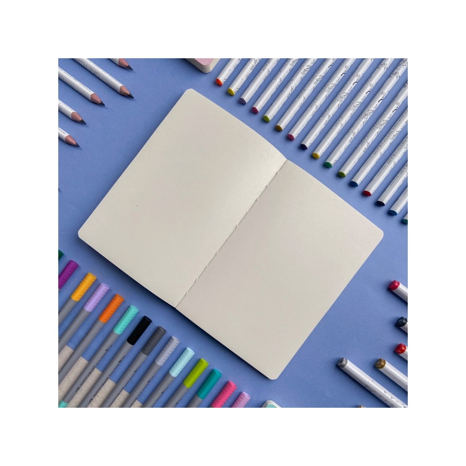 Скетчбук "Sketch & Art" в мягком переплете 140х210 мм, 100 л. бежевой бумаги 100 гр., голубой