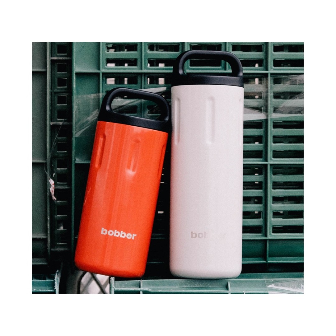 Вакуумный термос с керамическим покрытием бытовой, тм "bobber", 590 мл. Артикул Bottle-590 Iced Water (белый)