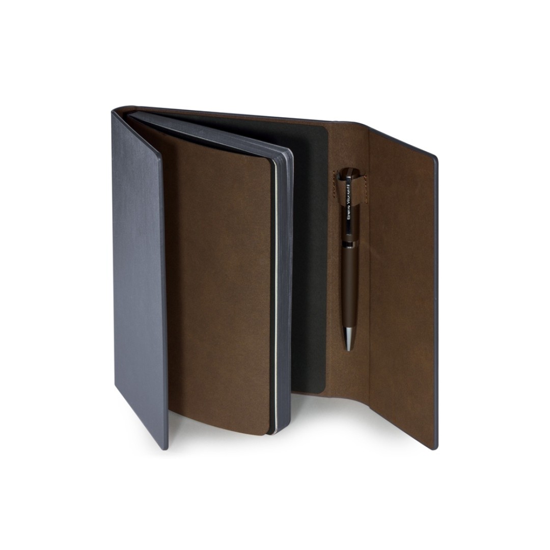 Ежедневник недатированный с магнитным клапаном, А5 "WALTZ", черный