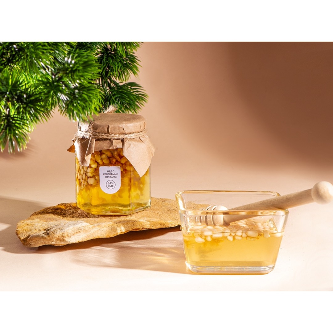 Сувенирный набор "Мед с кедровыми орешками" 250 гр