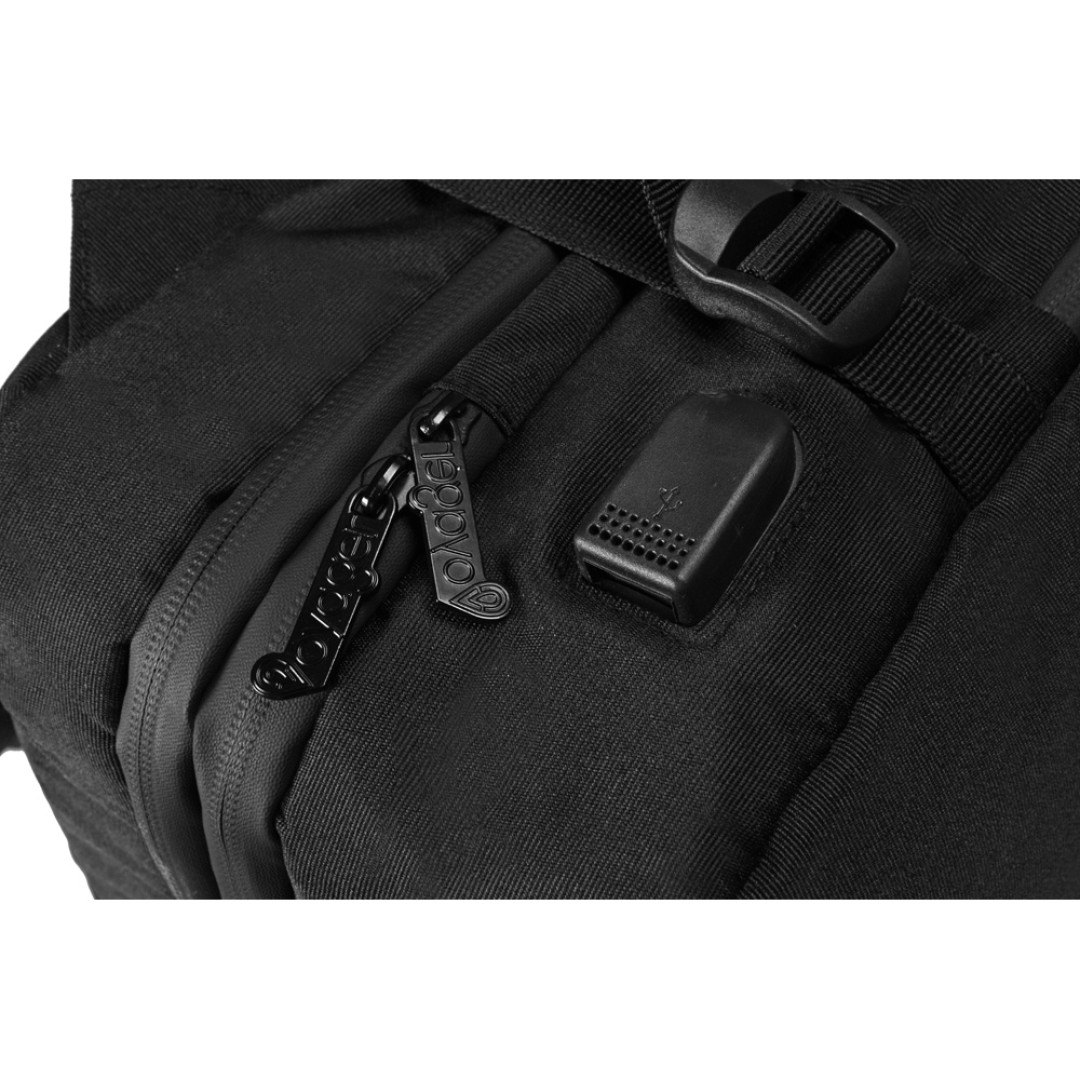 Водостойкий рюкзак-трансформер Convert для ноутбука 15", черный