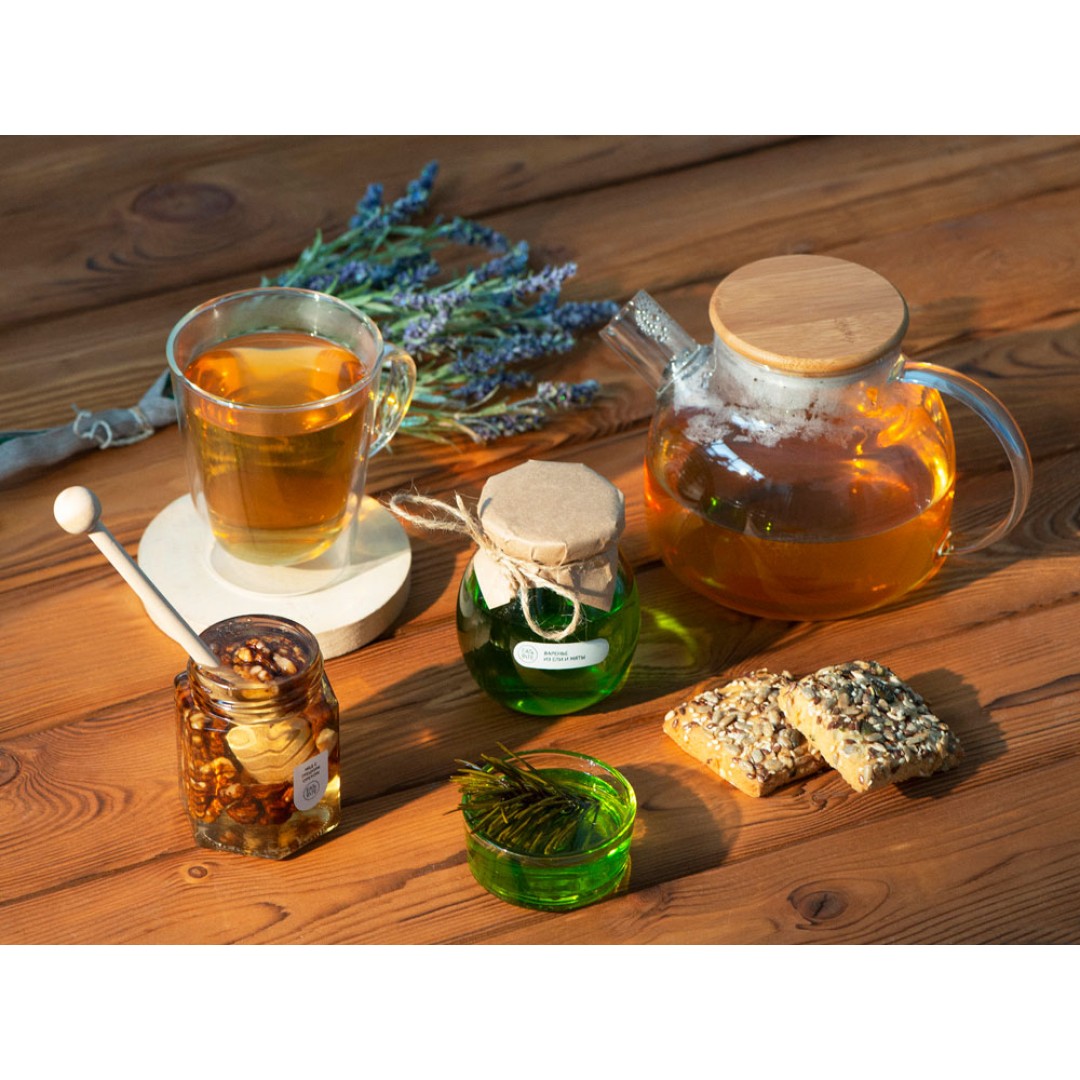 Сувенирный набор "Варенье из ели и мяты в подарочной обертке" 325 г