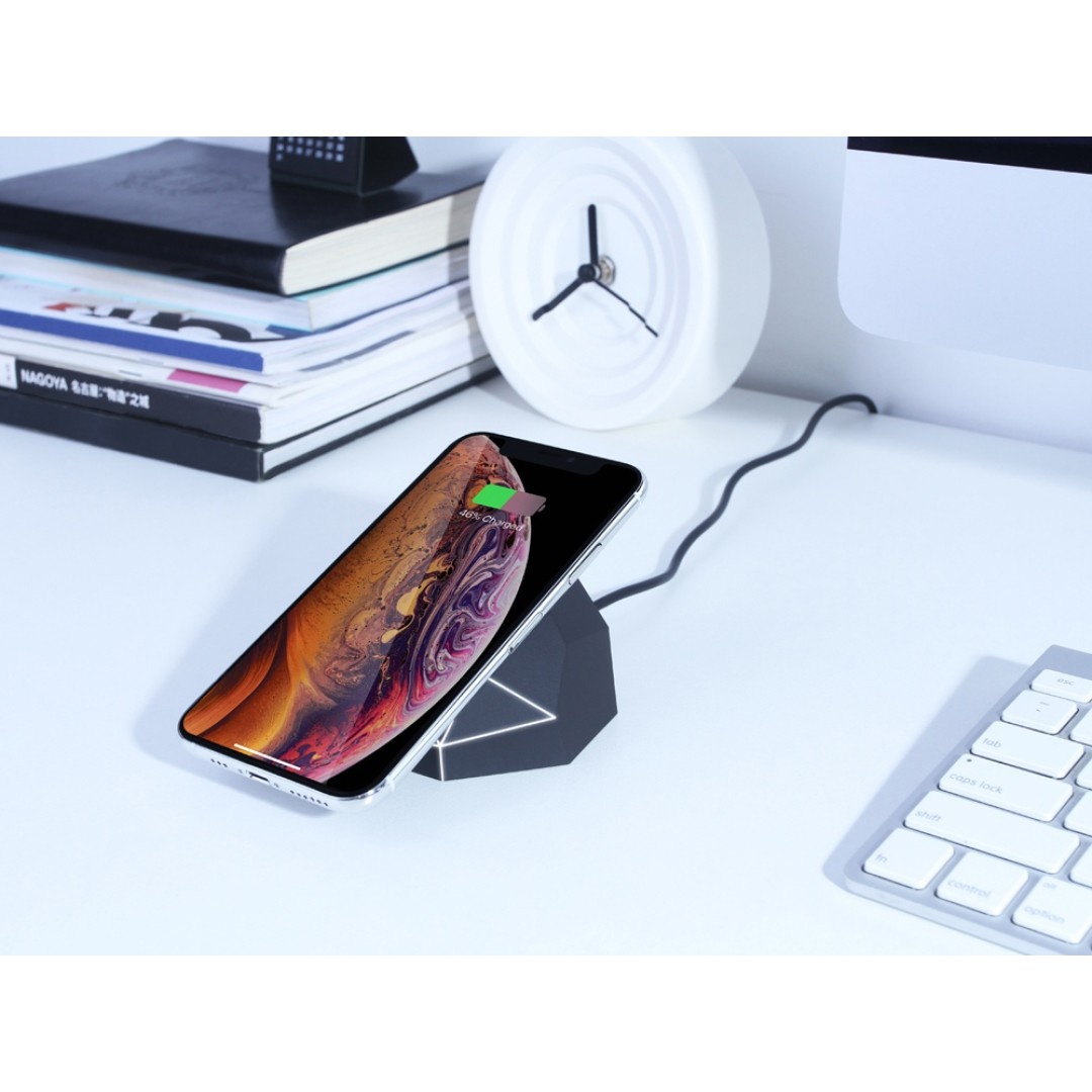 Док-станция «Geo Dock» с быстрой беспроводной зарядкой, черный с белой подсветкой. XOOPAR