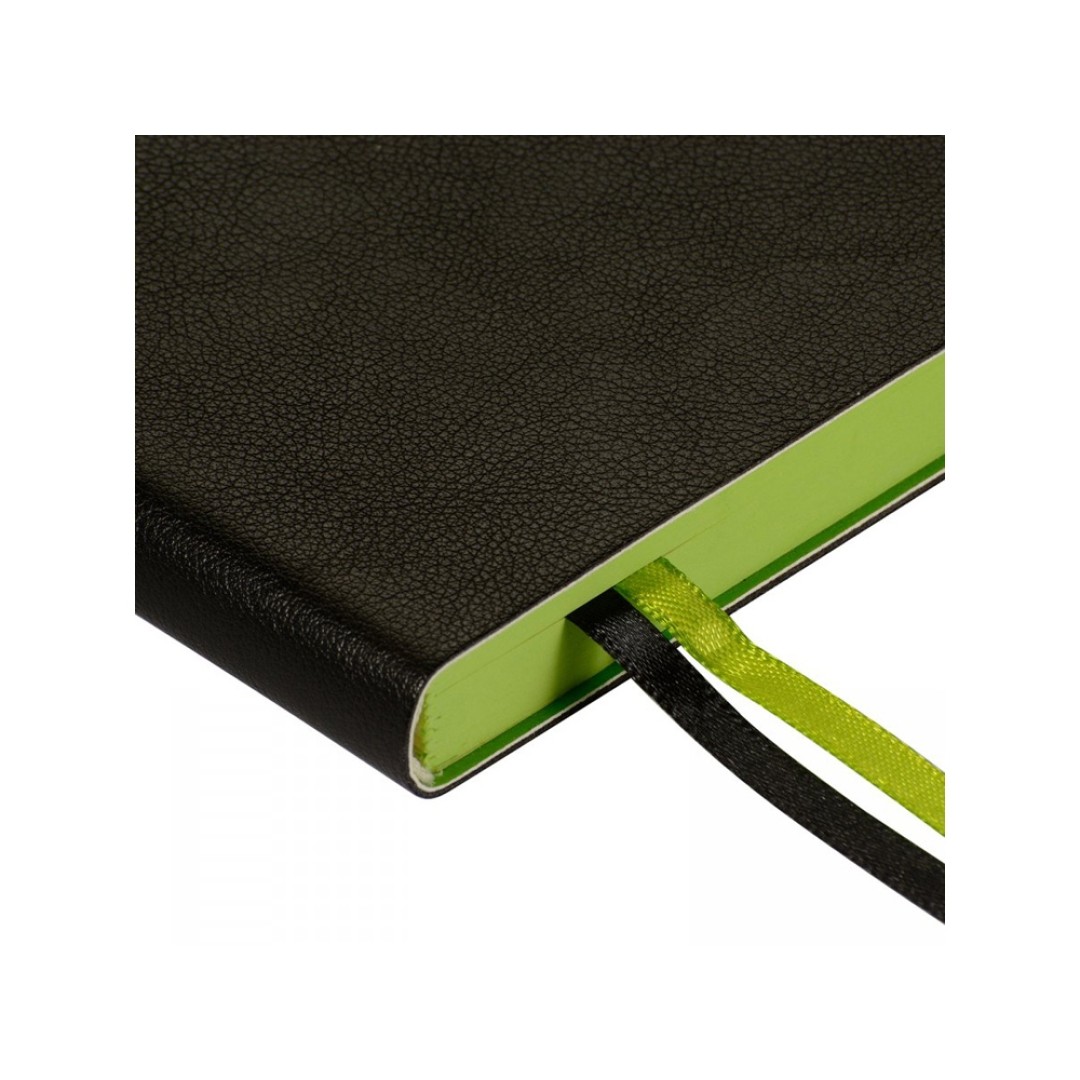 Ежедневник недатированный А5 «Boston», черный (обрез зеленое яблоко)