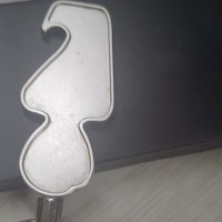 Брелок с функцией открывалки с возможностью изготовления индивидуального дизайна по заказу клиента, серебристый