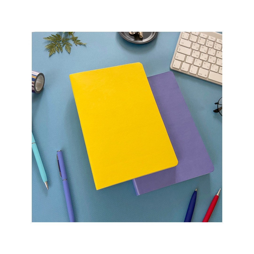 Ежедневник А5 недатированный «Megapolis Velvet Flex», желтый