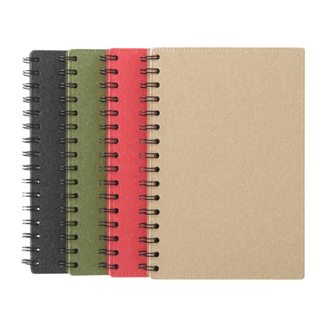 Блокнот на спирали в картонной обложке с переработанной бумагой "Mania", красный