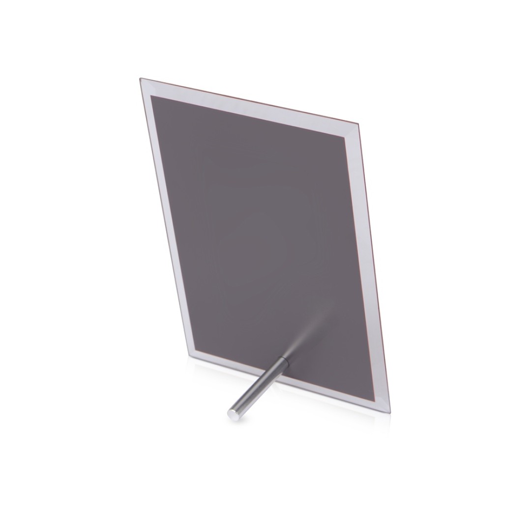Награда "Frame", красный