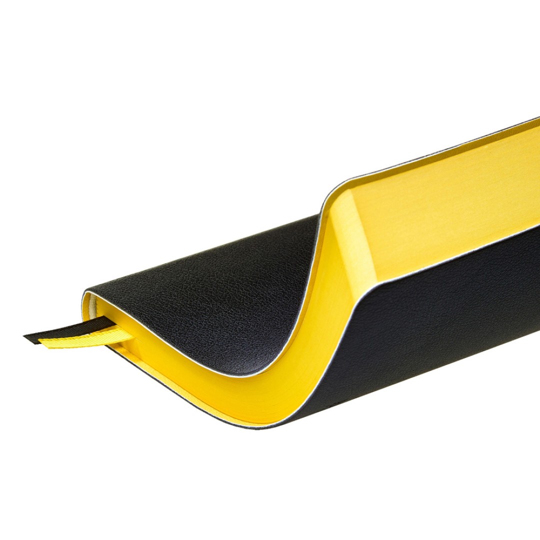 Ежедневник недатированный А5 "Boston", черный (желтый обрез)