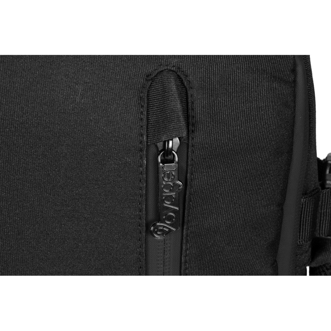 Водостойкий рюкзак-трансформер Convert для ноутбука 15", черный