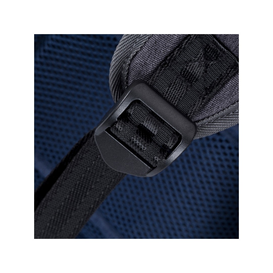 RIVACASE 7760 black ECO рюкзак для ноутбука 15.6"