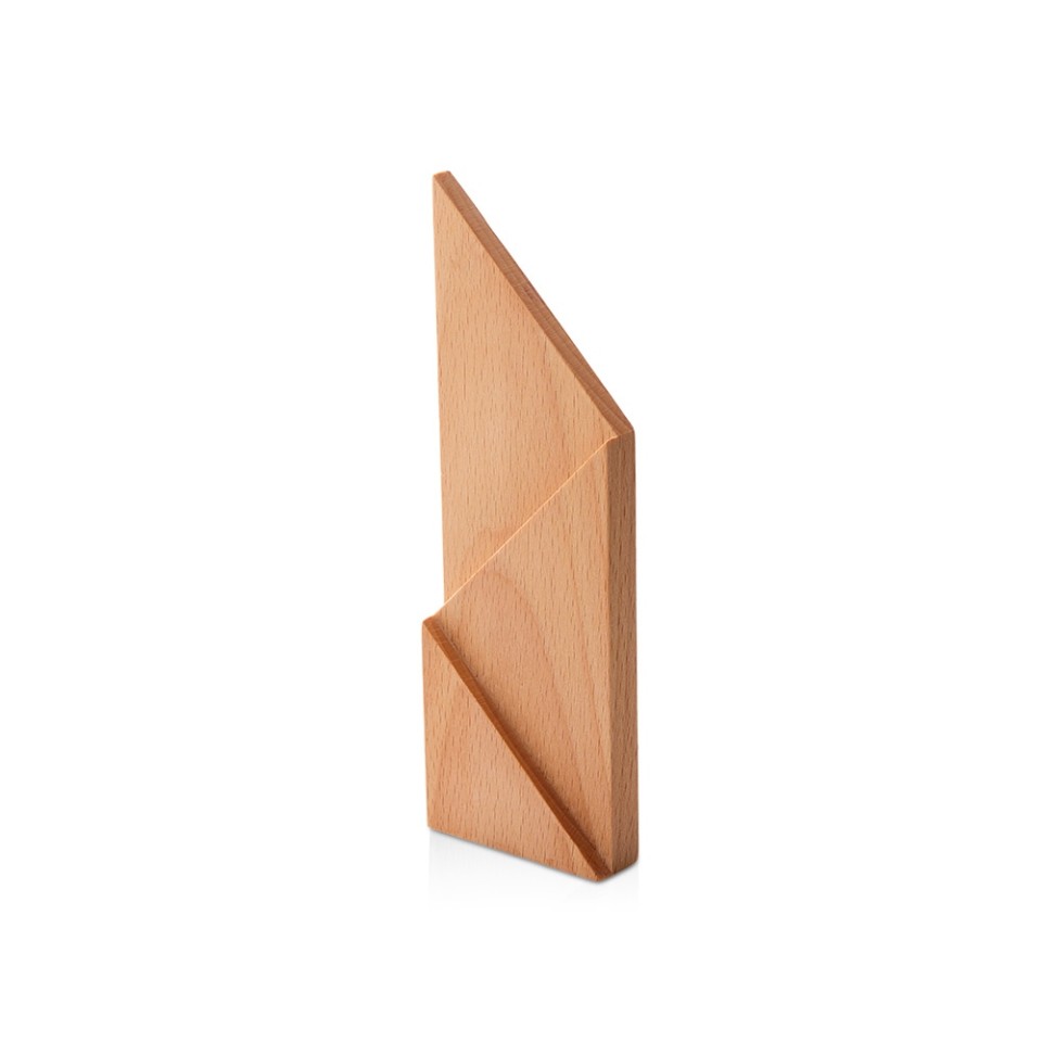 Награда из бука "Monolith"