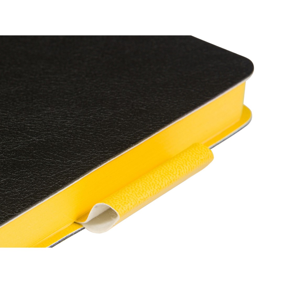 Ежедневник недатированный А5 "Boston", черный (желтый обрез)