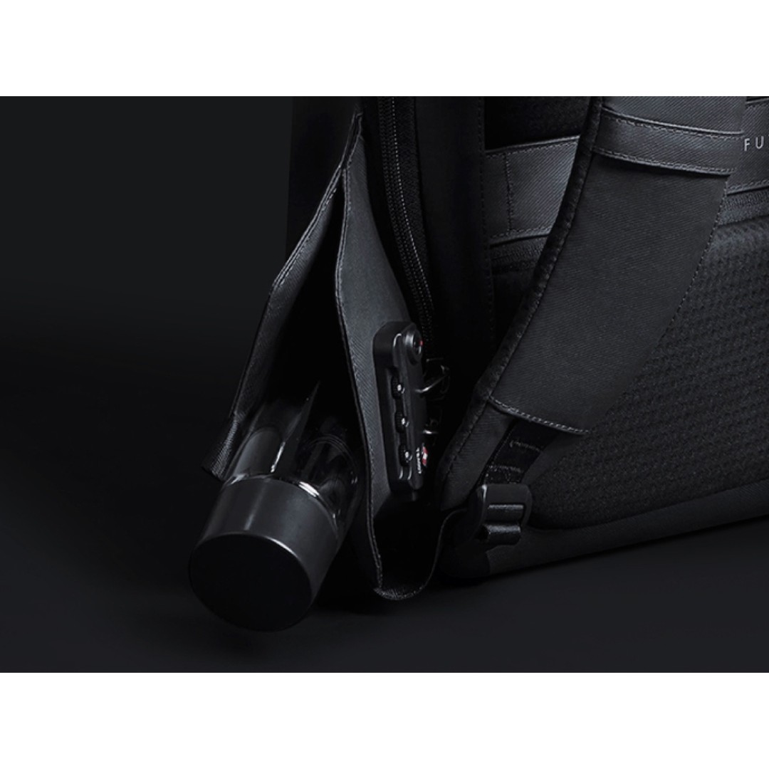 Водостойкий антикражный рюкзак Hipack для ноутбука 15.6", черный