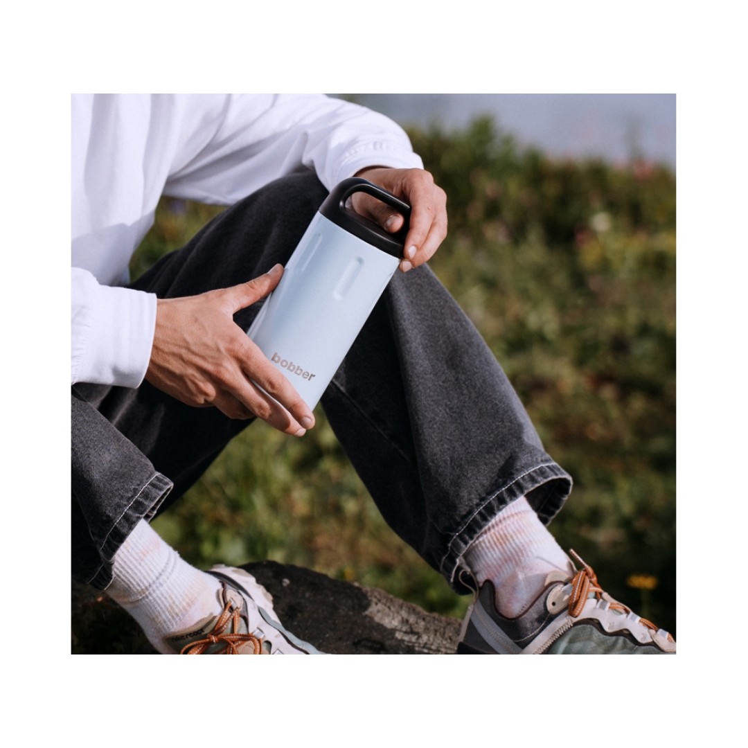 Вакуумный термос с керамическим покрытием бытовой, тм "bobber", 770 мл. Артикул Bottle-770 Iced Water (белый)