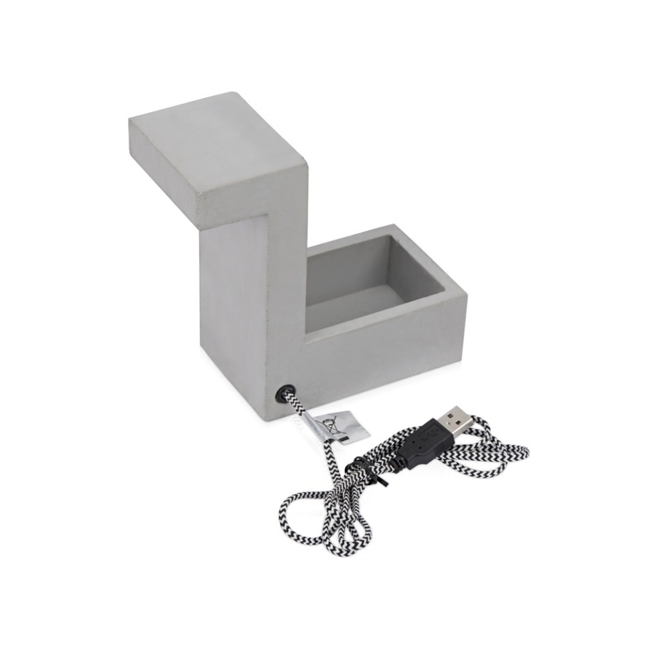 Настольная лампа из бетона "Blok Lamp"