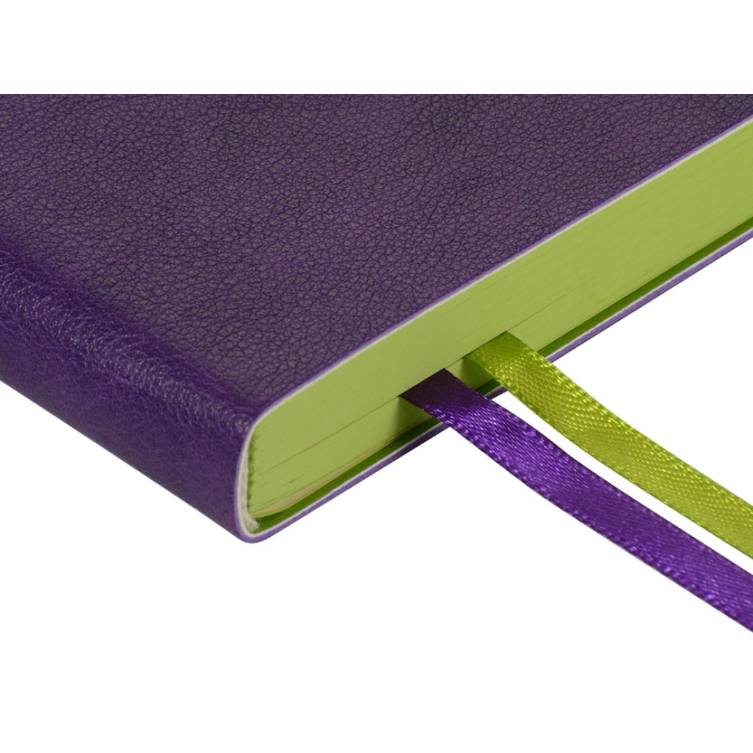 Ежедневник А5 датированный "Boston" 2026, фиолетовый с салатовым обрезом