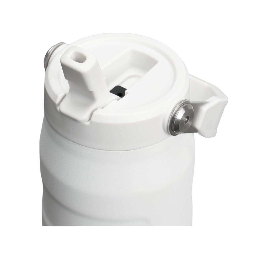 Бутылка для воды объемом 700 мл с откидной трубочкой Stanley IceFlow™ 2.0 - Frosted white