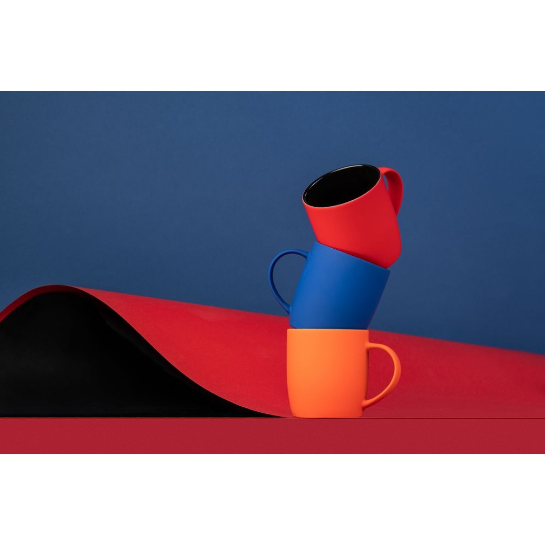 Кружка Surprise Touch Black с покрытием софт-тач, оранжевая