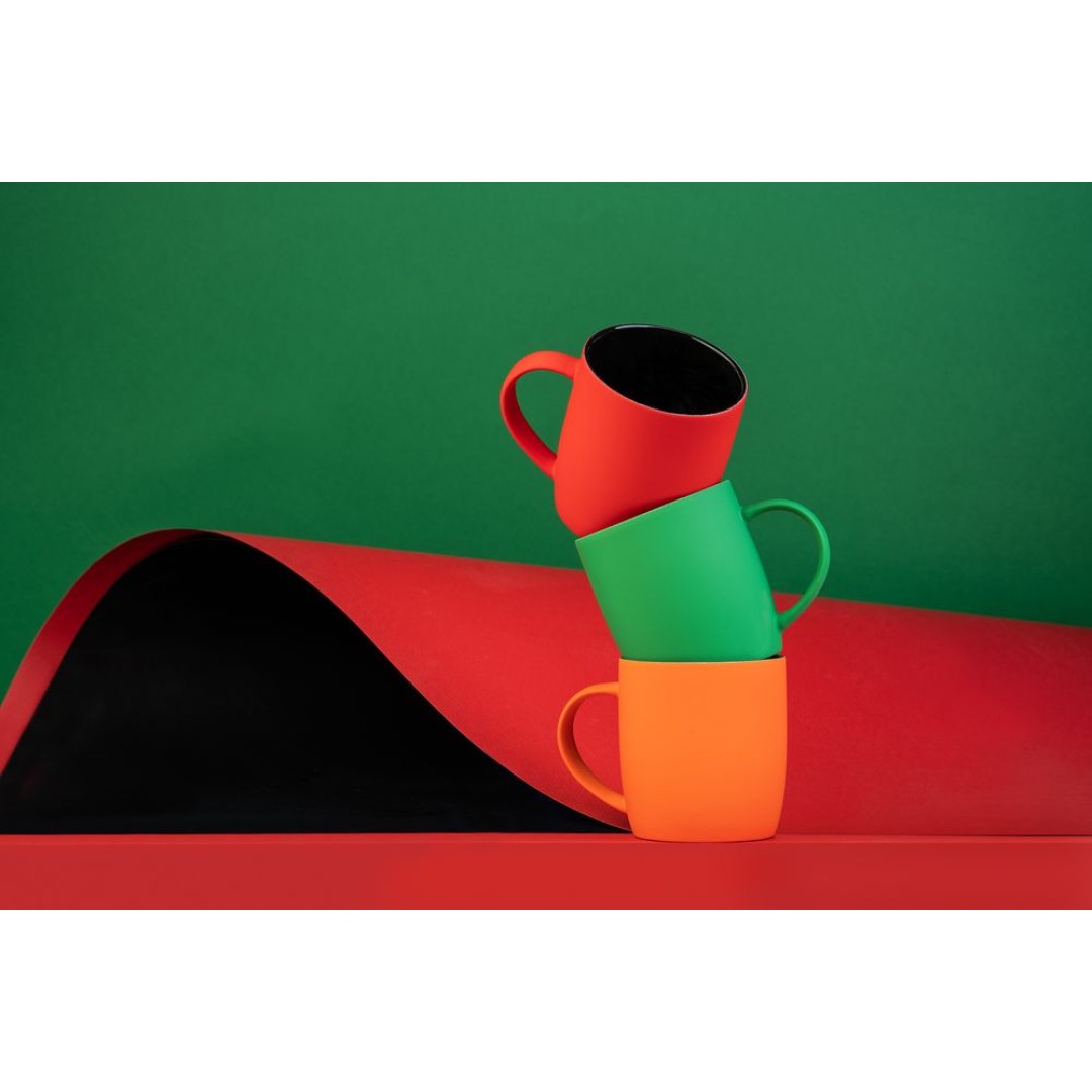 Кружка Surprise Touch Black с покрытием софт-тач, зеленая