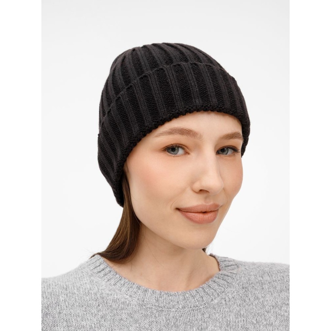 Шапка Faculty, черная