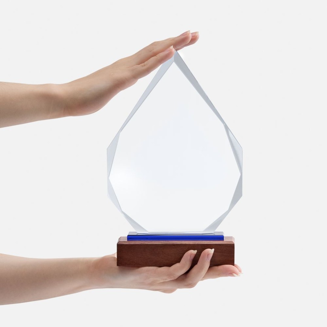 Стела Glory Daze