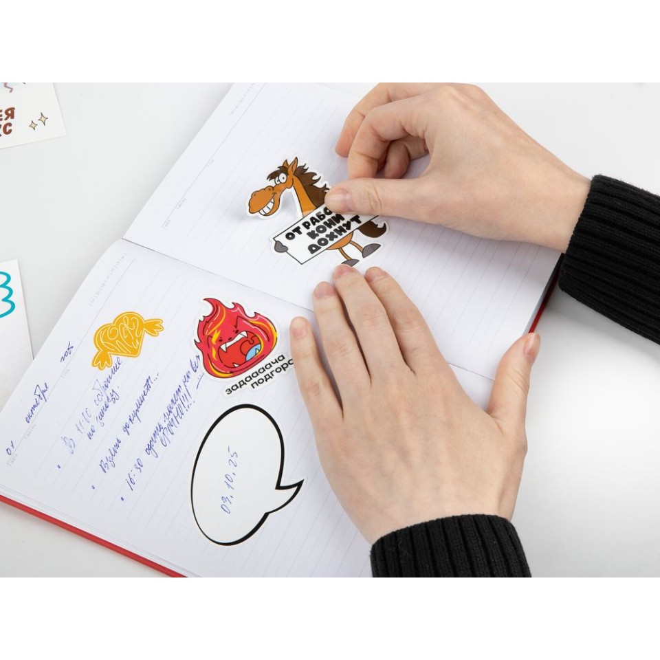 Наклейки бумажные Sticker Pack на заказ, S