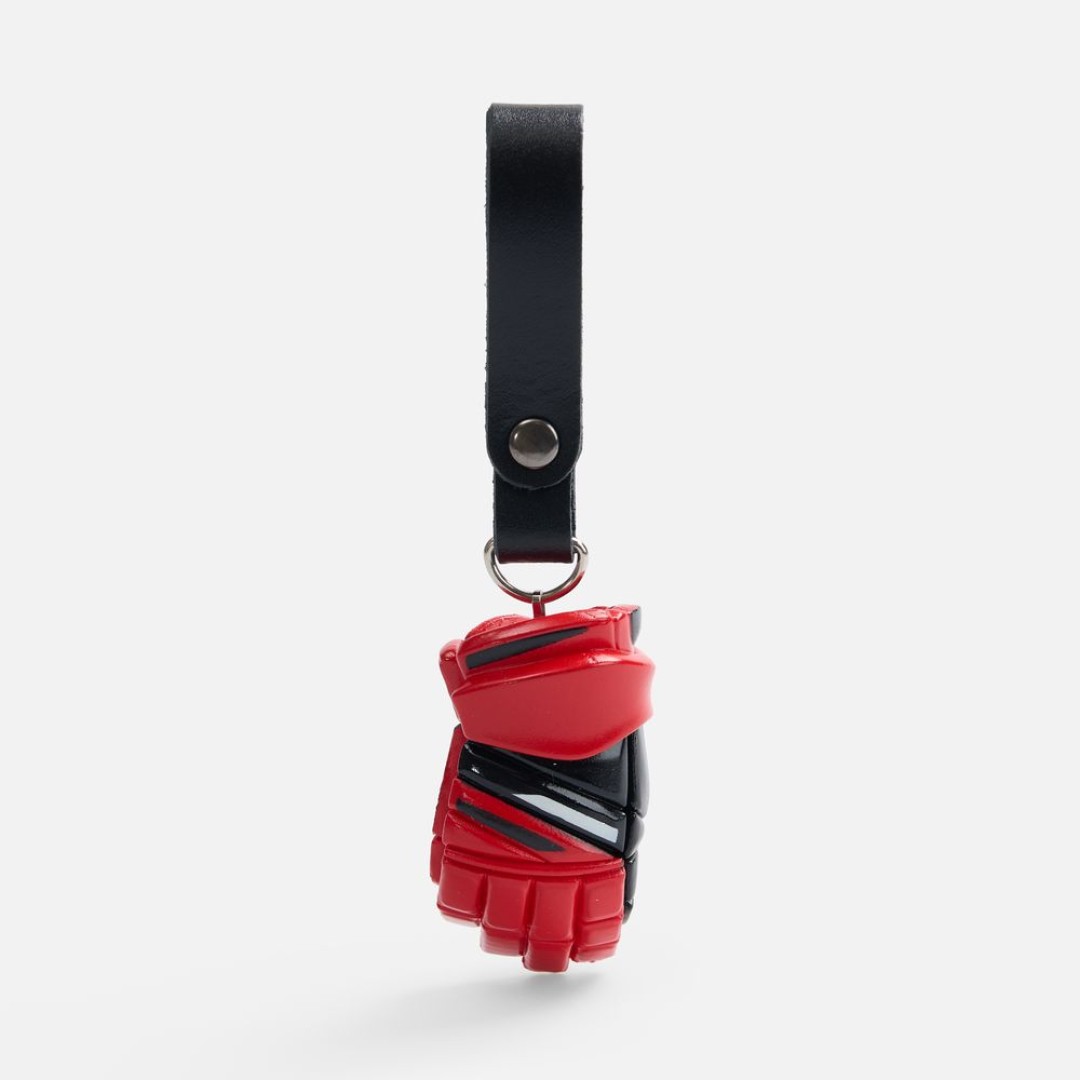 Брелок «Хоккейная перчатка», красный