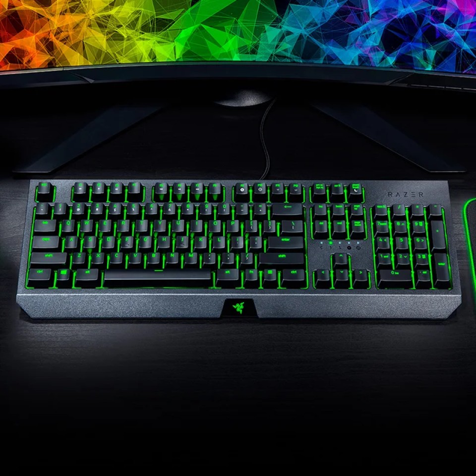 Набор клавиатура и мышь Razer Cynosa Pro Bundle и мышь Deathadder EU